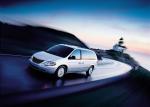 Chrysler Town & Country 2005 года